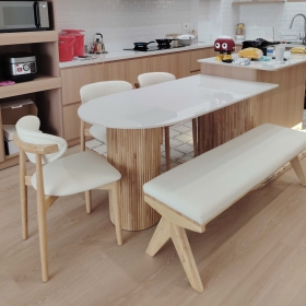 BỘ BÀN ĐÁ TRẮNG TRƠN 160 KẾT HỢP GHẾ BĂNG